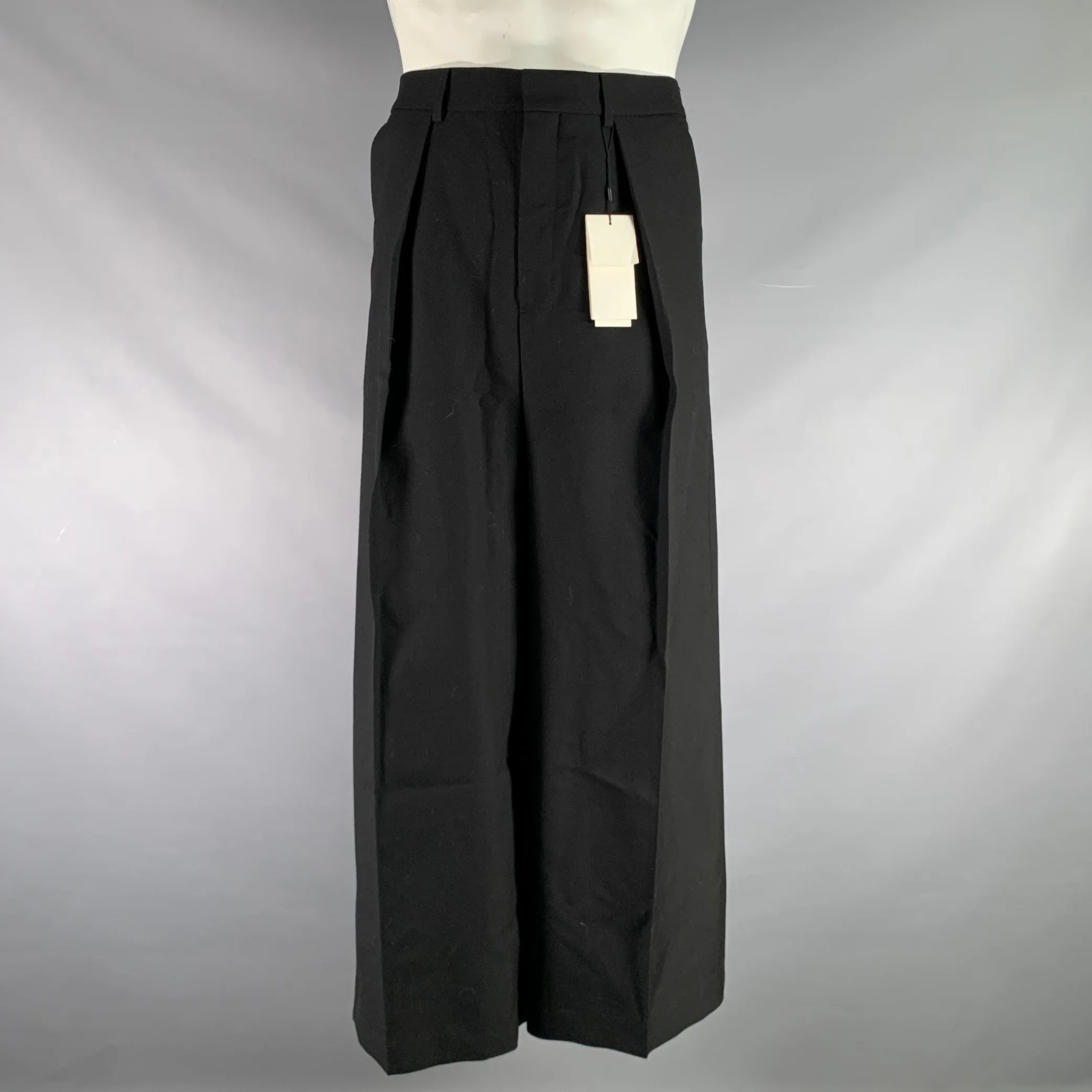 AMI by ALEXANDRE MATTIUSSI Size 30 Black Solid Wool Wide Leg Dress Pants