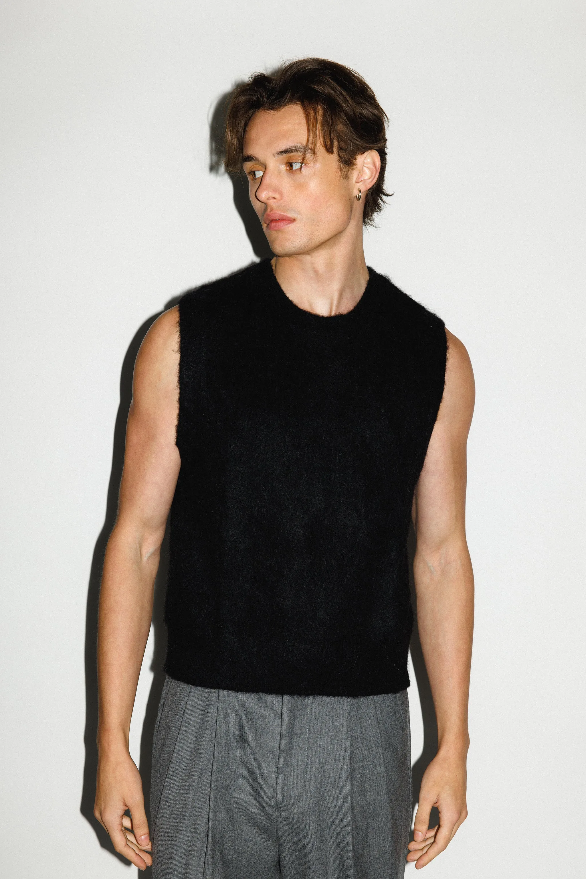Canal Alpaca Knit Sweater Vest  |  Black