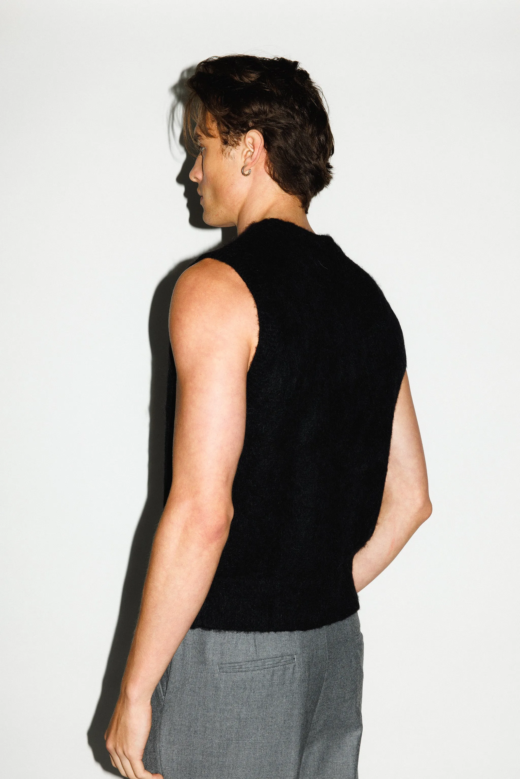Canal Alpaca Knit Sweater Vest  |  Black