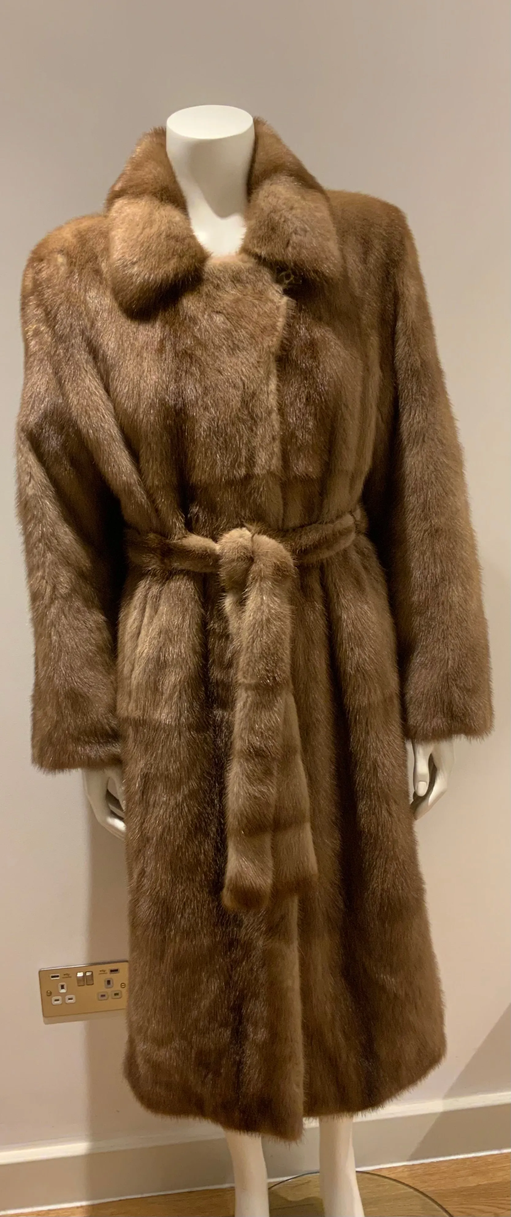 FUR FAVORI RUSSIA MINK LONG FUR COAT Size XS BEST QUALITY ladies