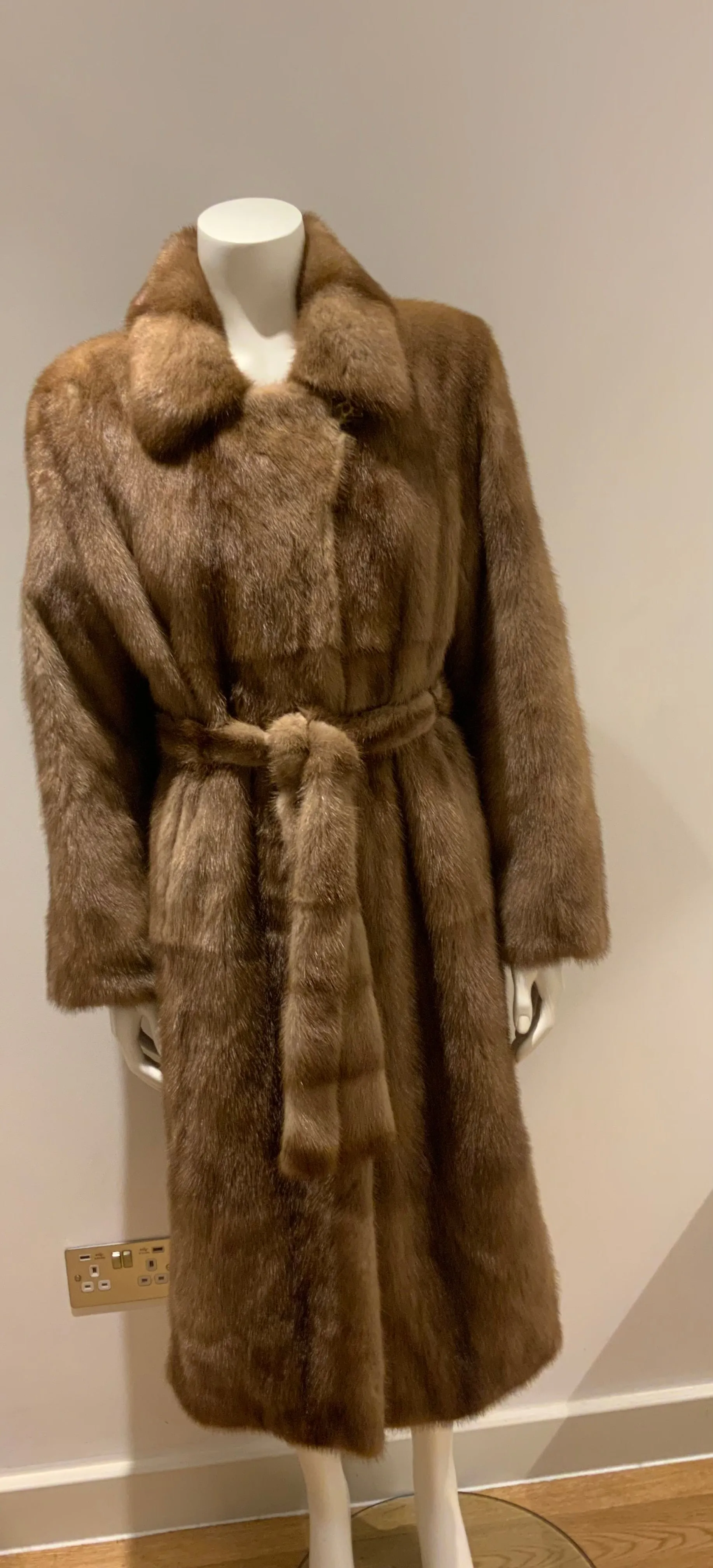 FUR FAVORI RUSSIA MINK LONG FUR COAT Size XS BEST QUALITY ladies