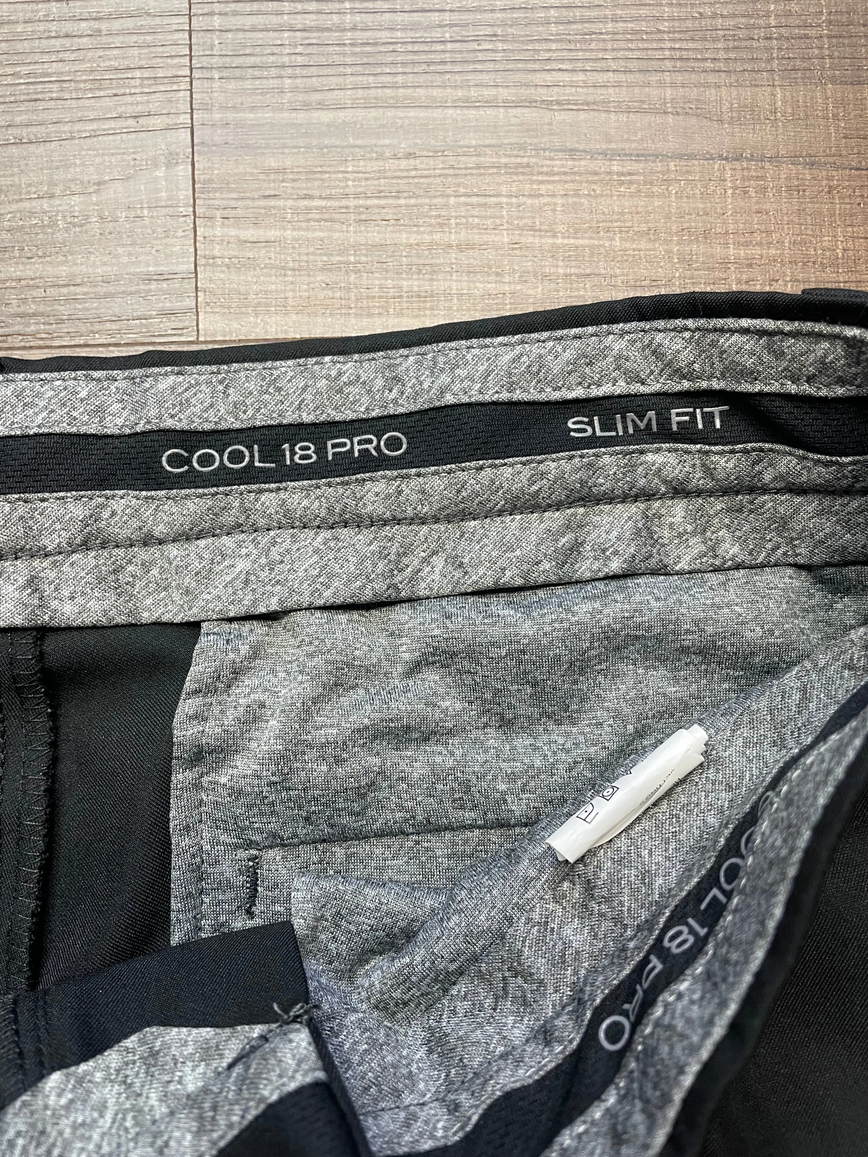Haggar Cool 18 Pro Slim Fit Men's Slacks (32x32)